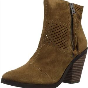 Lucky Brand Oiled Suede Ramses Tapenade Booties Heels 6.5 New In Box
